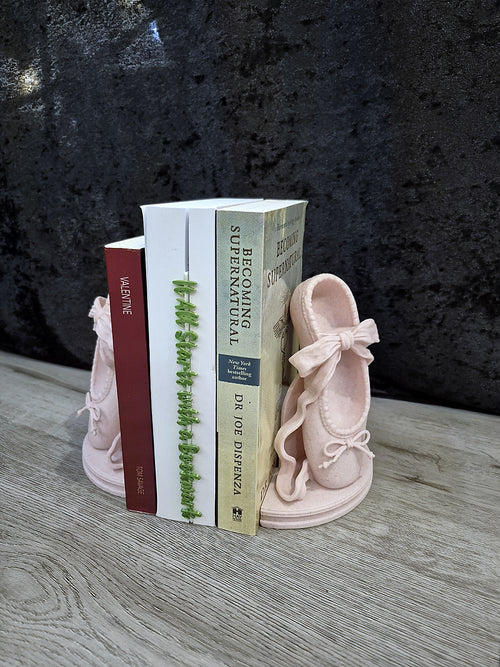 Ballet Pointe Shoe Bookends with Arch (STL File)